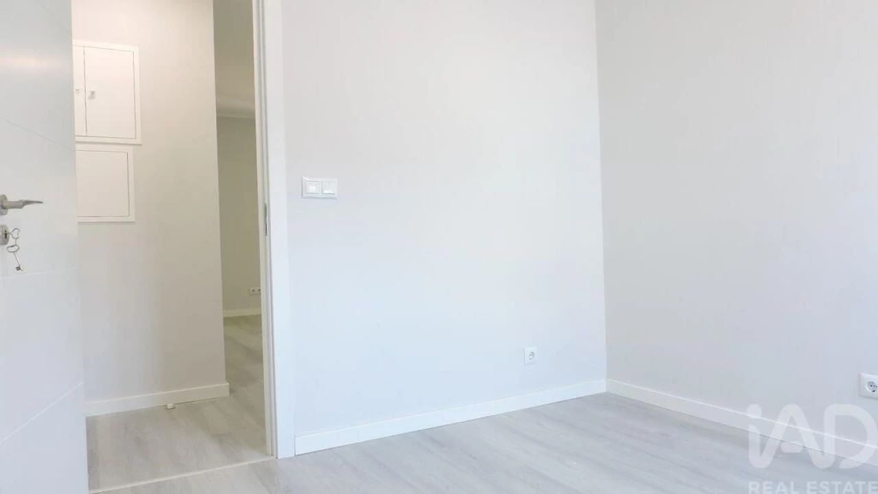 Apartamento T3 para Venda em Laranjeiro e Feijó Foto 22