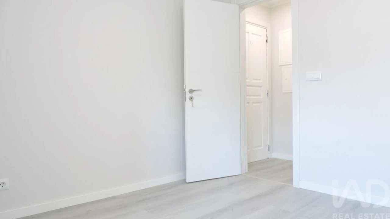 Apartamento T3 para Venda em Laranjeiro e Feijó Foto 24