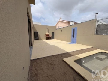 Moradia T4 para Venda em Azeitão (São Lourenço e São Simão)
