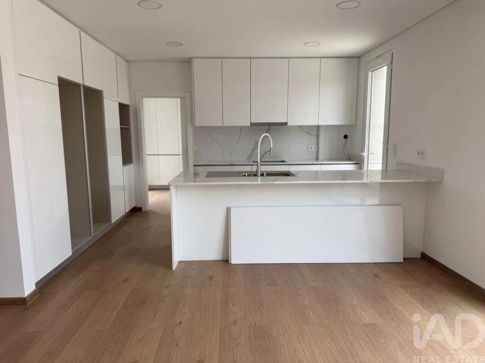 Moradia T4 para Venda em Azeitão (São Lourenço e São Simão) Foto 3