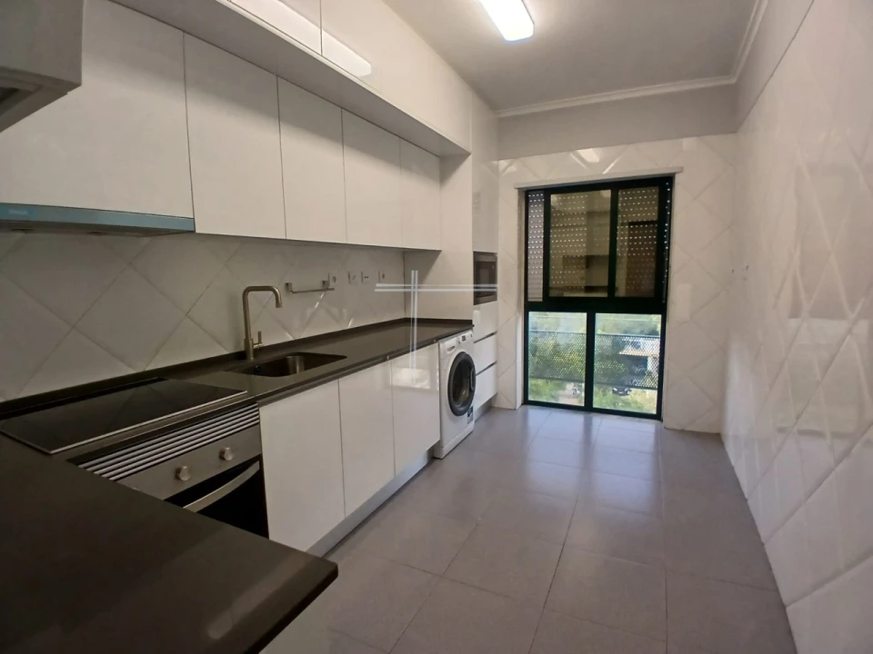 Apartamento T1 para Venda em Caparica e Trafaria Foto 1