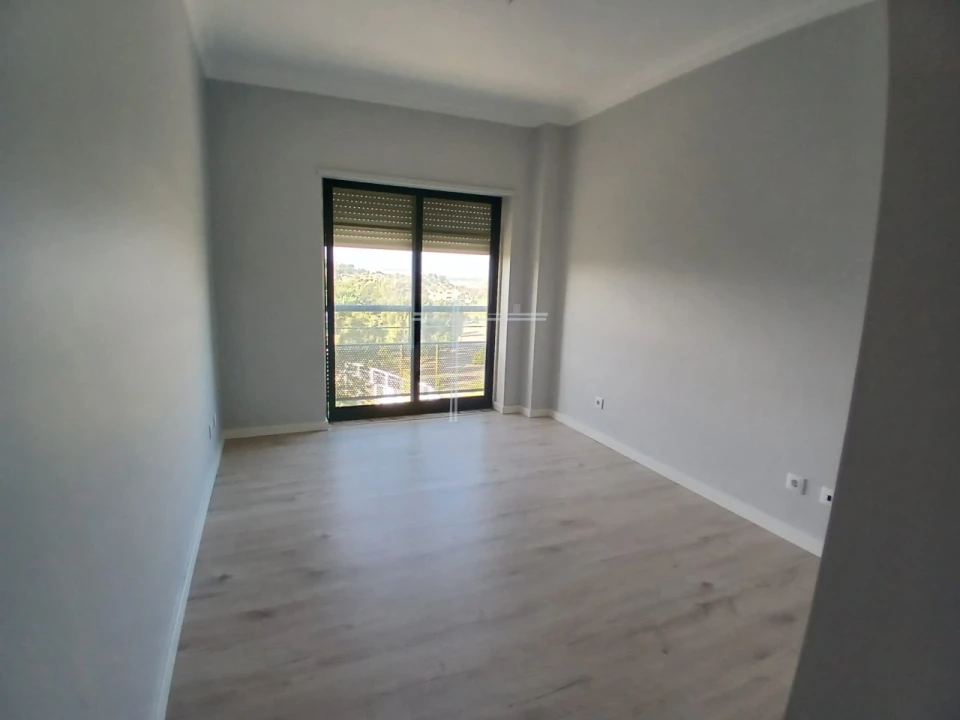 Apartamento T1 para Venda em Caparica e Trafaria Foto 11
