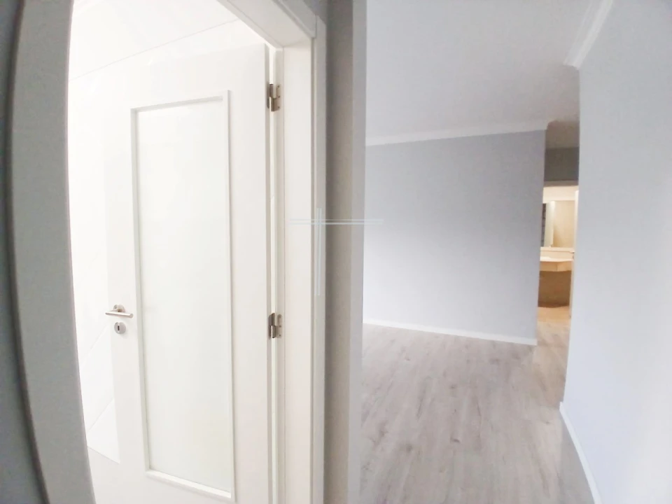 Apartamento T1 para Venda em Caparica e Trafaria Foto 5