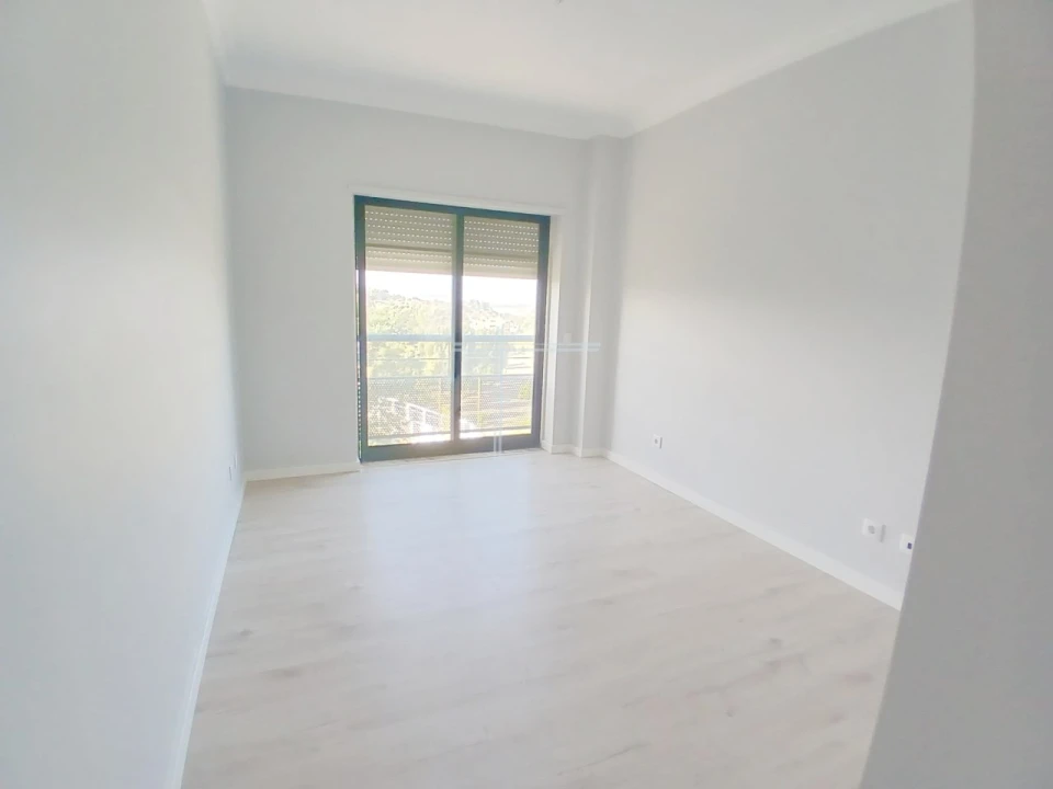 Apartamento T1 para Venda em Caparica e Trafaria Foto 11