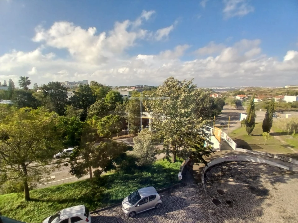 Apartamento T1 para Venda em Caparica e Trafaria Foto 17