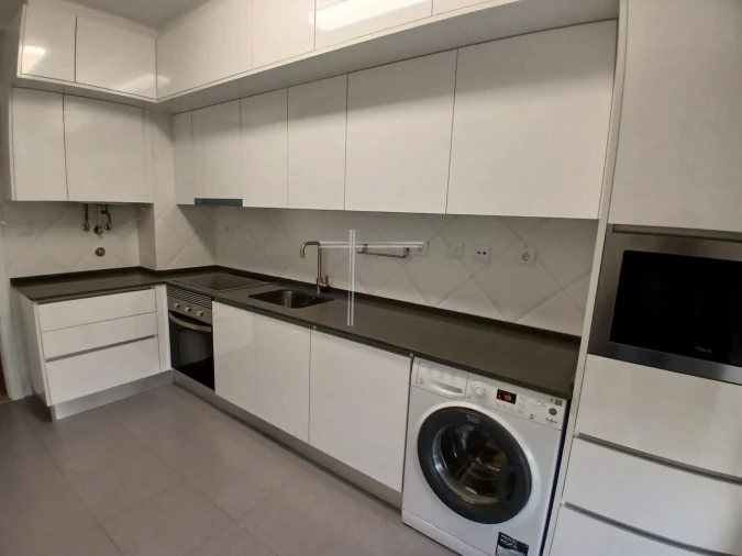 Apartamento T1 para Venda em Caparica e Trafaria Foto 4
