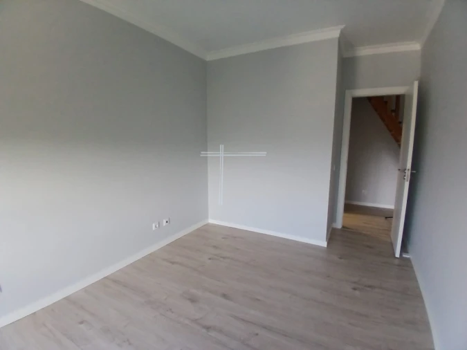 Apartamento T1 para Venda em Caparica e Trafaria Foto 10