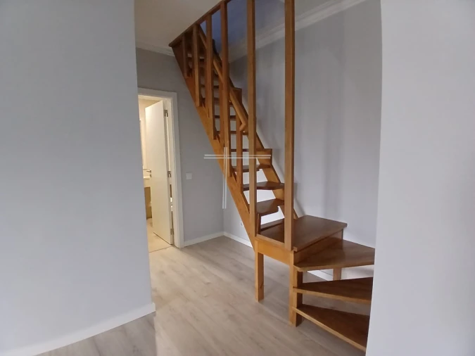 Apartamento T1 para Venda em Caparica e Trafaria Foto 14