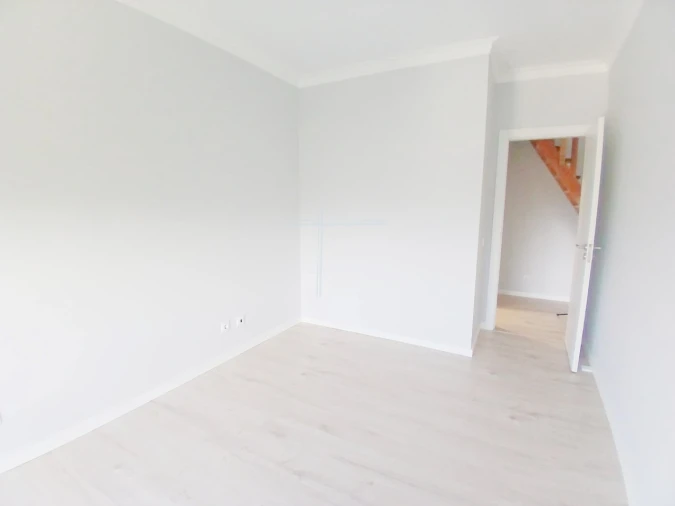 Apartamento T1 para Venda em Caparica e Trafaria Foto 10