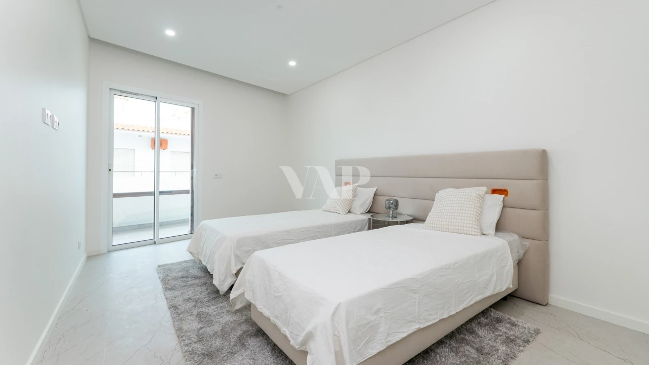 Apartamento T2 para Venda em Quarteira Foto 16