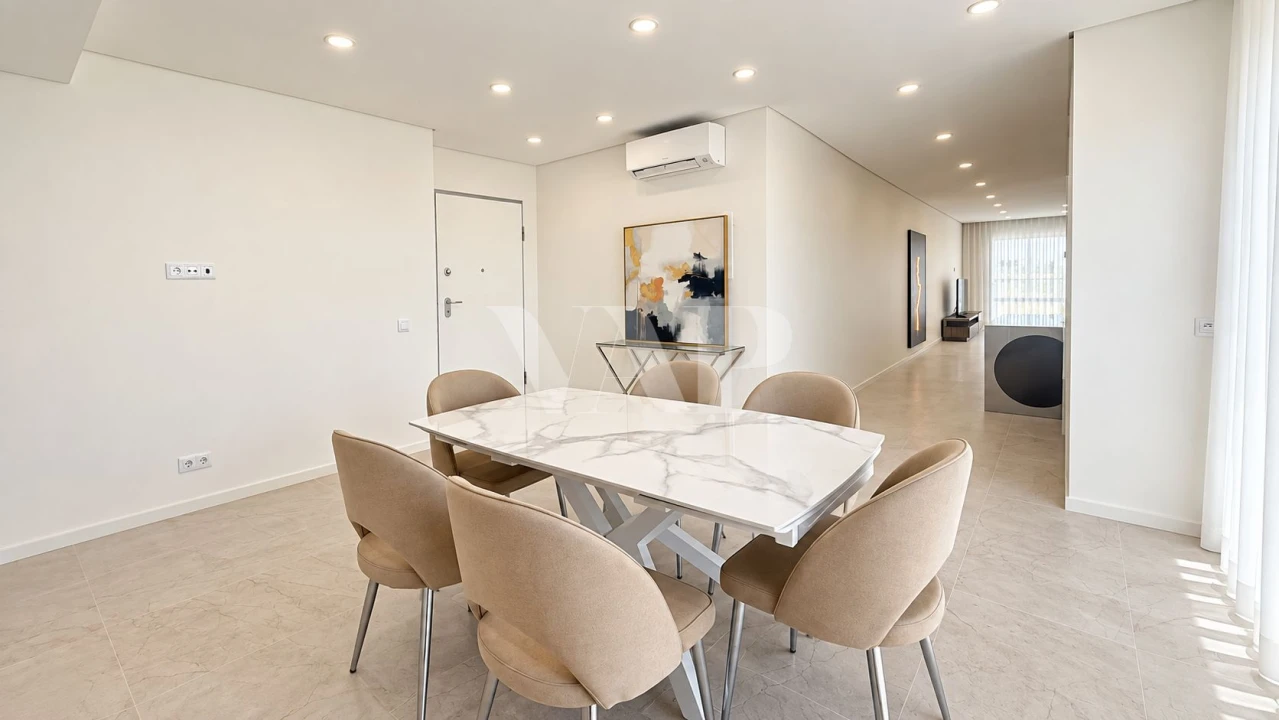 Apartamento T2 para Venda em Quarteira Foto 6