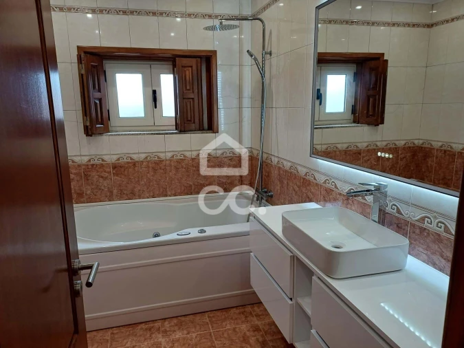 Moradia T3 para Venda em Nine Foto 5