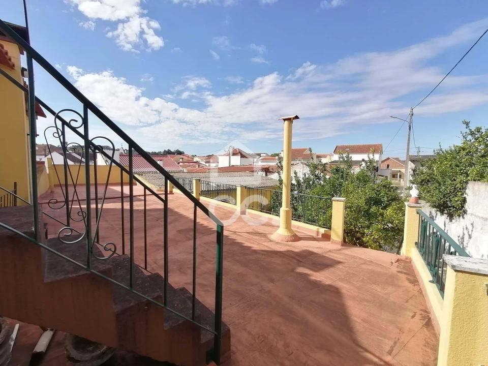 Moradia T3 para Venda em Bombarral e Vale Covo Foto 6