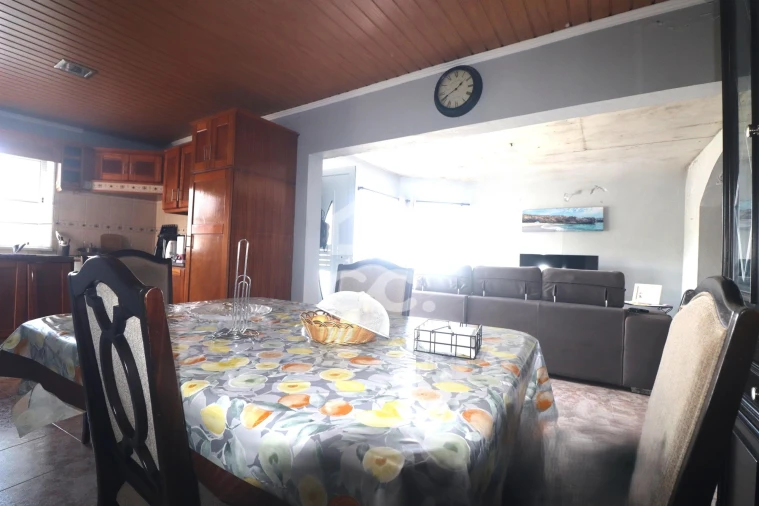 Moradia T3 para Venda em Algarvia Foto 8