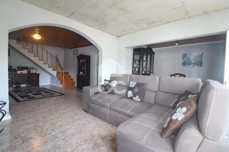 Moradia T3 para Venda em Algarvia Foto 5