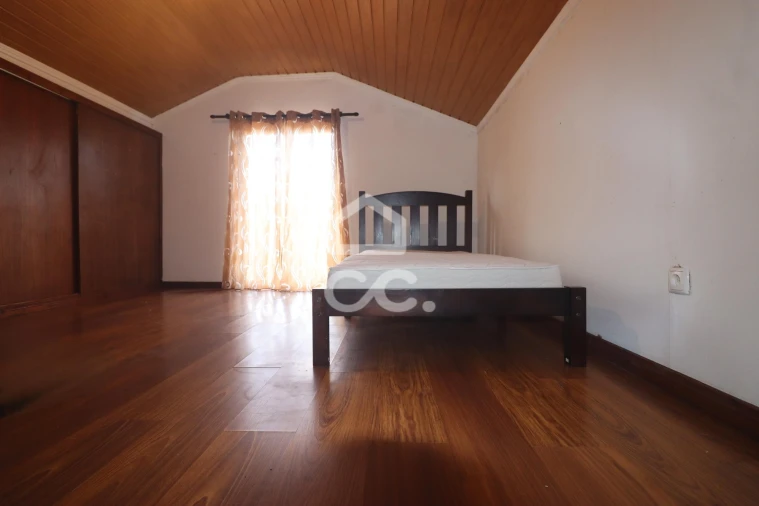 Moradia T3 para Venda em Algarvia Foto 16