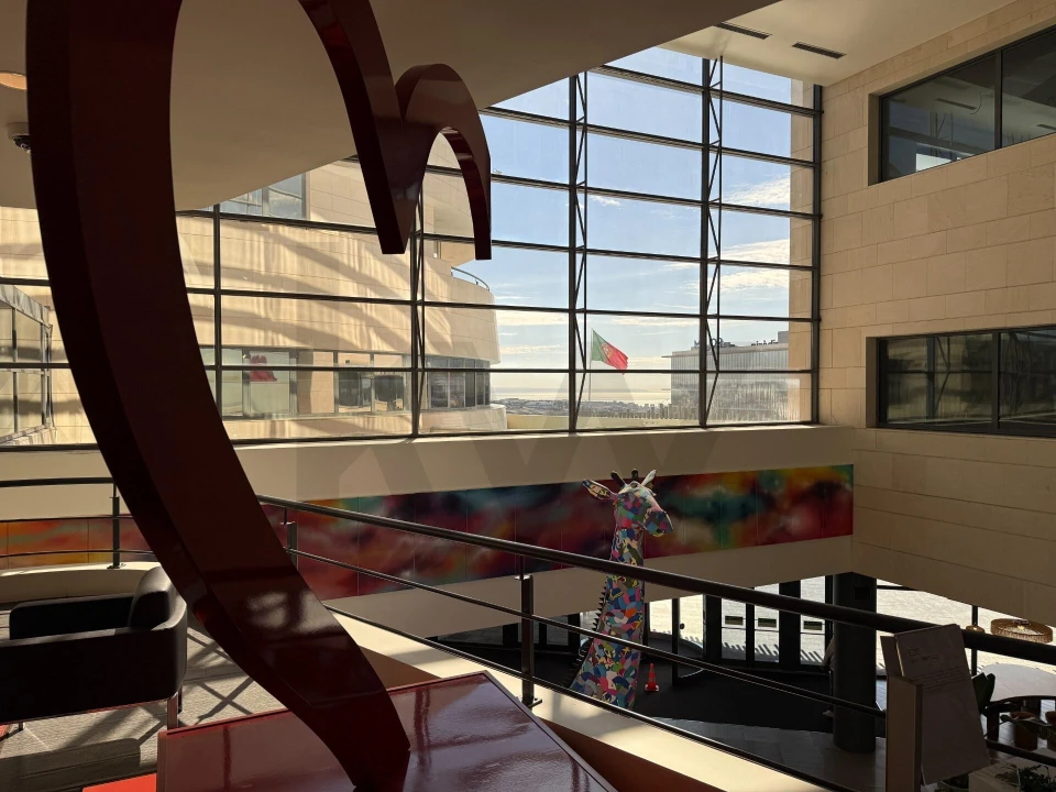 Escritório para Arrendamento em Porto Salvo Foto 1