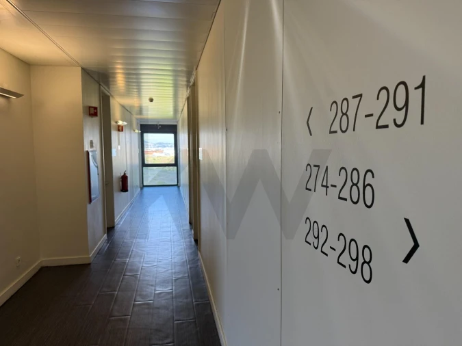 Escritório para Arrendamento em Porto Salvo Foto 14