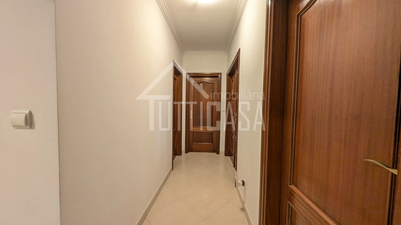 Apartamento T2 para Venda em Milharado Foto 11
