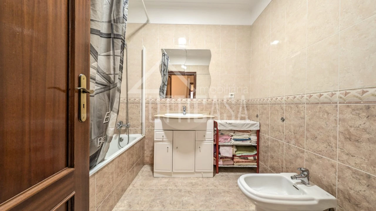 Apartamento T2 para Venda em Milharado Foto 13