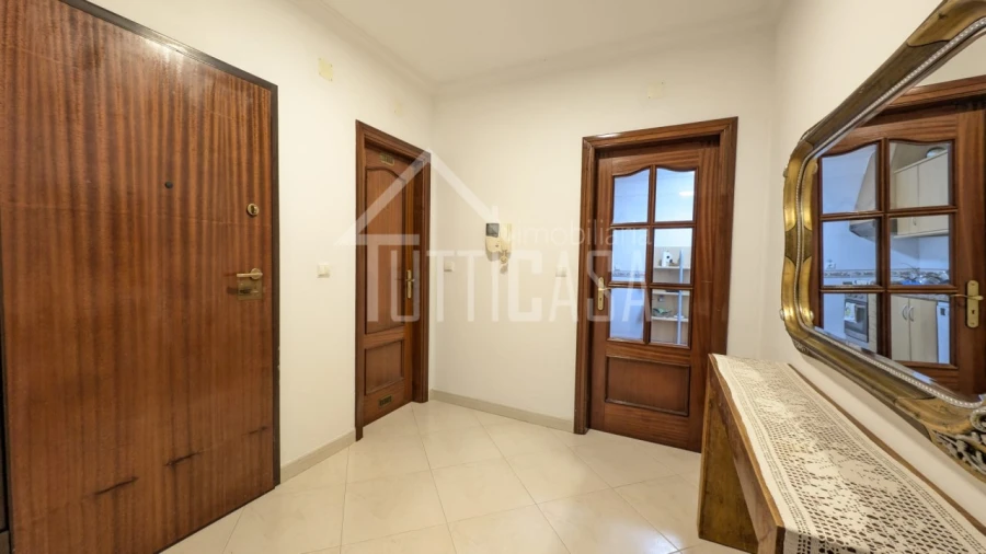 Apartamento T2 para Venda em Milharado Foto 3