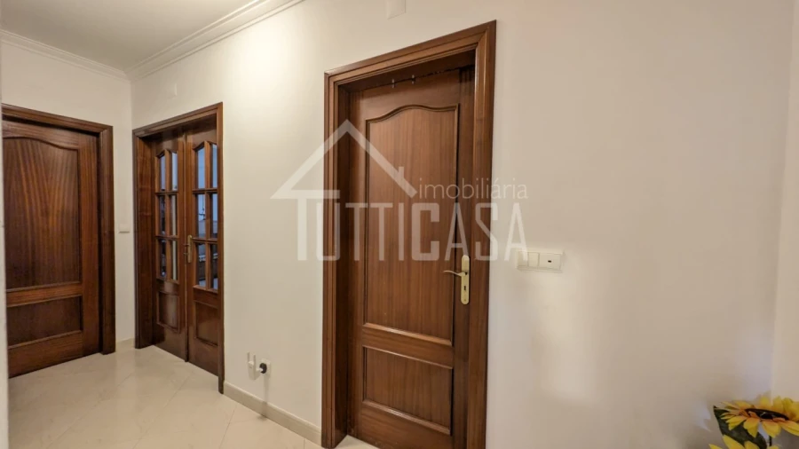 Apartamento T2 para Venda em Milharado Foto 13