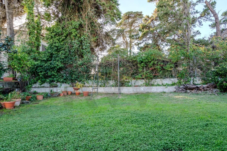 Moradia T5 para Venda em Algés, Linda-A-Velha e Cruz Quebrada-Dafundo Foto 9