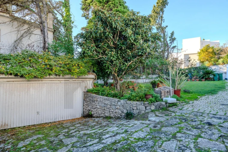 Moradia T5 para Venda em Algés, Linda-A-Velha e Cruz Quebrada-Dafundo Foto 10