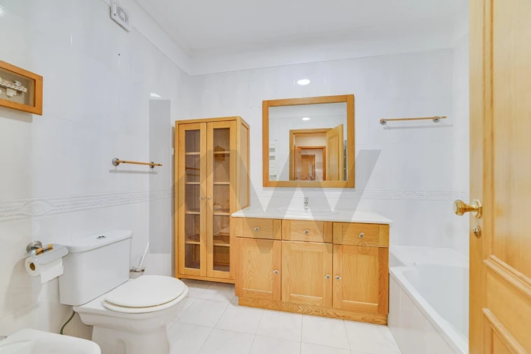 Apartamento T3 para Arrendamento em Oeiras e São Julião da Barra, Paço de Arcos e Caxias Foto 25