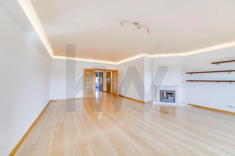 Apartamento T3 para Arrendamento em Oeiras e São Julião da Barra, Paço de Arcos e Caxias Foto 12