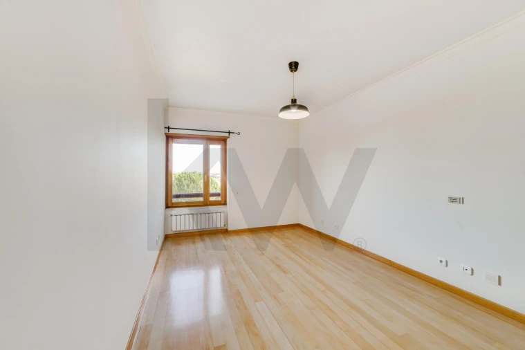 Apartamento T3 para Arrendamento em Oeiras e São Julião da Barra, Paço de Arcos e Caxias Foto 27