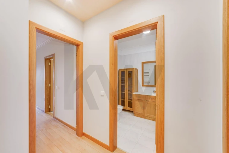 Apartamento T3 para Arrendamento em Oeiras e São Julião da Barra, Paço de Arcos e Caxias Foto 19