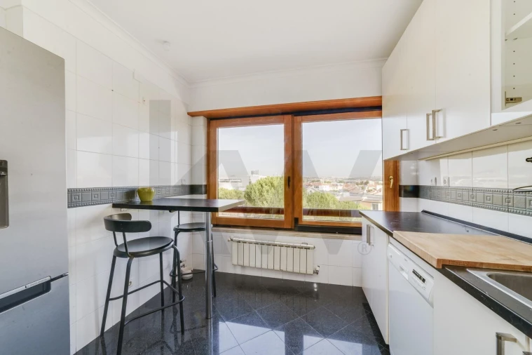 Apartamento T3 para Arrendamento em Oeiras e São Julião da Barra, Paço de Arcos e Caxias Foto 17