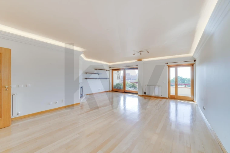 Apartamento T3 para Arrendamento em Oeiras e São Julião da Barra, Paço de Arcos e Caxias Foto 6