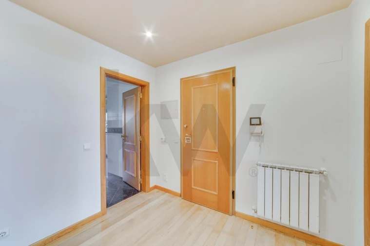 Apartamento T3 para Arrendamento em Oeiras e São Julião da Barra, Paço de Arcos e Caxias Foto 13