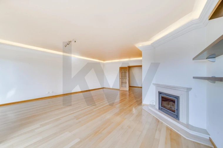 Apartamento T3 para Arrendamento em Oeiras e São Julião da Barra, Paço de Arcos e Caxias Foto 11