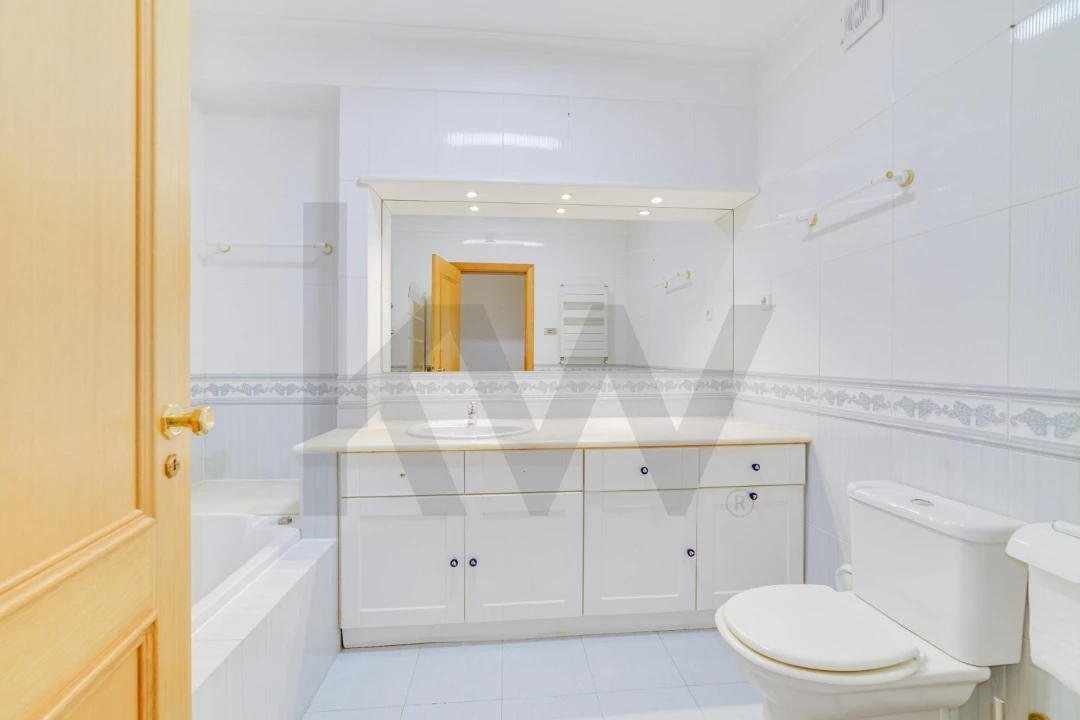 Apartamento T3 para Arrendamento em Oeiras e São Julião da Barra, Paço de Arcos e Caxias Foto 23