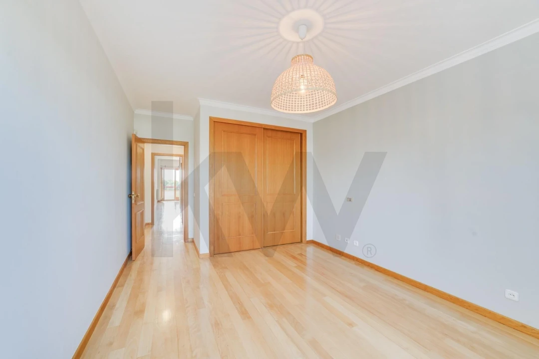 Apartamento T3 para Arrendamento em Oeiras e São Julião da Barra, Paço de Arcos e Caxias Foto 28