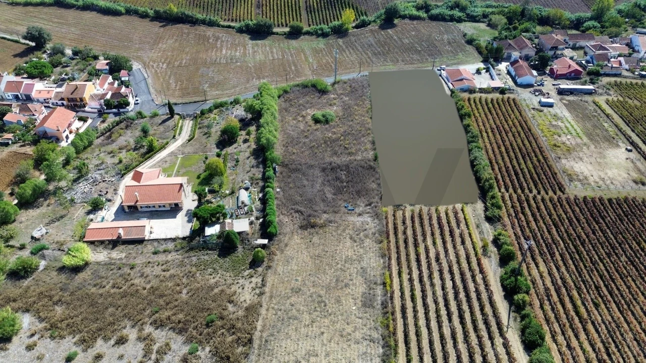 Terreno para Venda em Carvoeira e Carmões Foto 6
