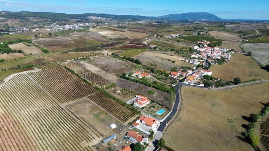 Terreno para Venda em Carvoeira e Carmões Foto 5