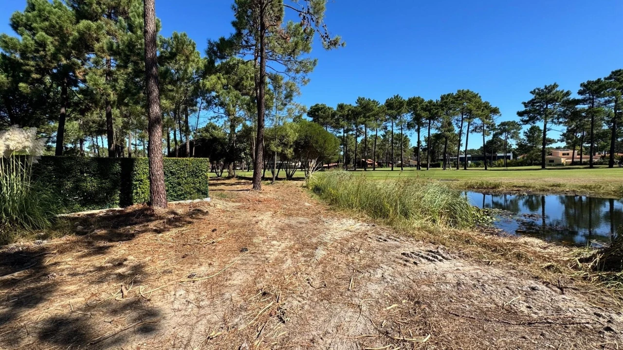 Moradia T7 para Venda em Charneca de Caparica e Sobreda Foto 4