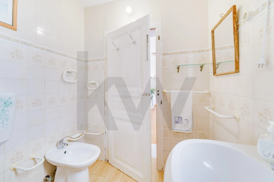 Moradia T4 para Venda em Messejana Foto 14