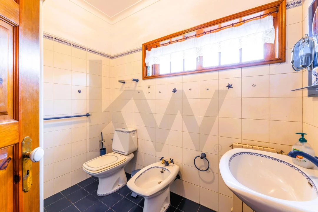 Moradia T4 para Venda em Abade de Neiva Foto 22