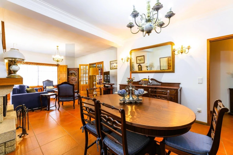 Moradia T4 para Venda em Abade de Neiva Foto 14