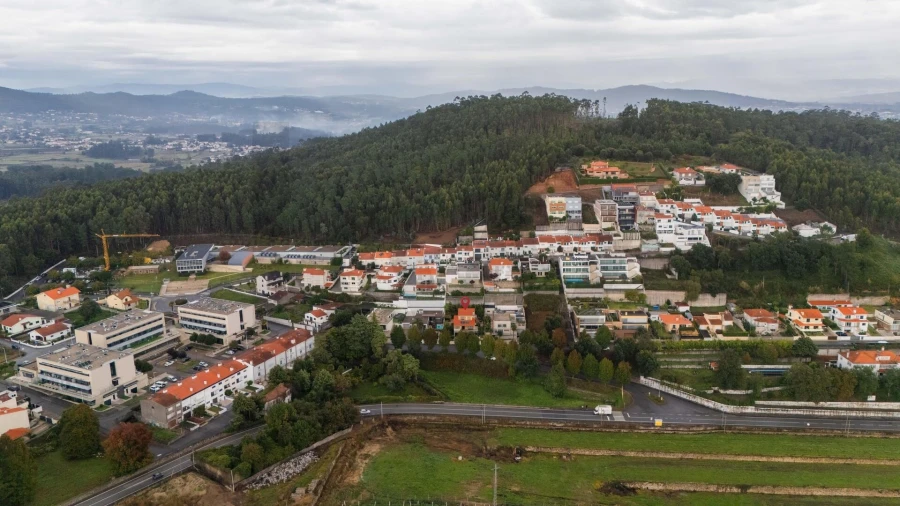 Moradia T4 para Venda em Abade de Neiva Foto 42