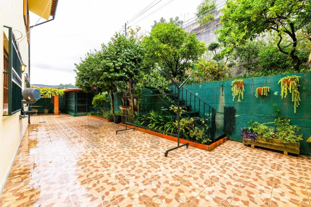 Moradia T4 para Venda em Abade de Neiva Foto 7