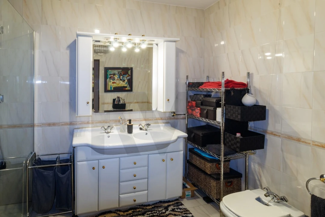 Apartamento T4 para Venda em Mafamude e Vilar do Paraíso Foto 23
