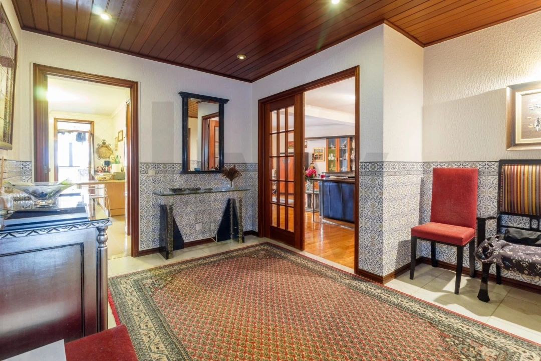 Apartamento T4 para Venda em Mafamude e Vilar do Paraíso Foto 2