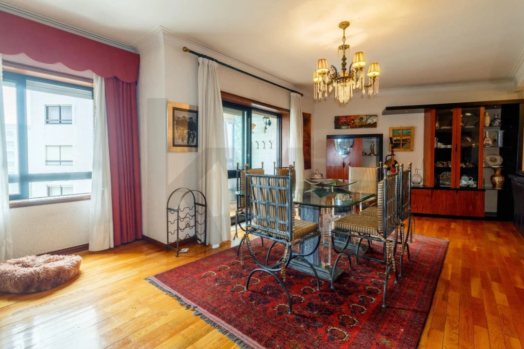 Apartamento T4 para Venda em Mafamude e Vilar do Paraíso Foto 8