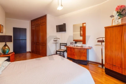 Apartamento T4 para Venda em Mafamude e Vilar do Paraíso